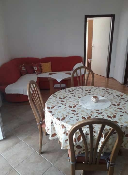 Apartmani "Alenka" Primošten Exterior foto