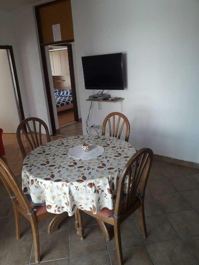 Apartmani "Alenka" Primošten Exterior foto